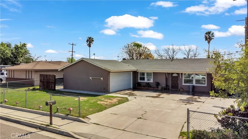 6248 Rustic Lane, Jurupa Valley, CA 92509