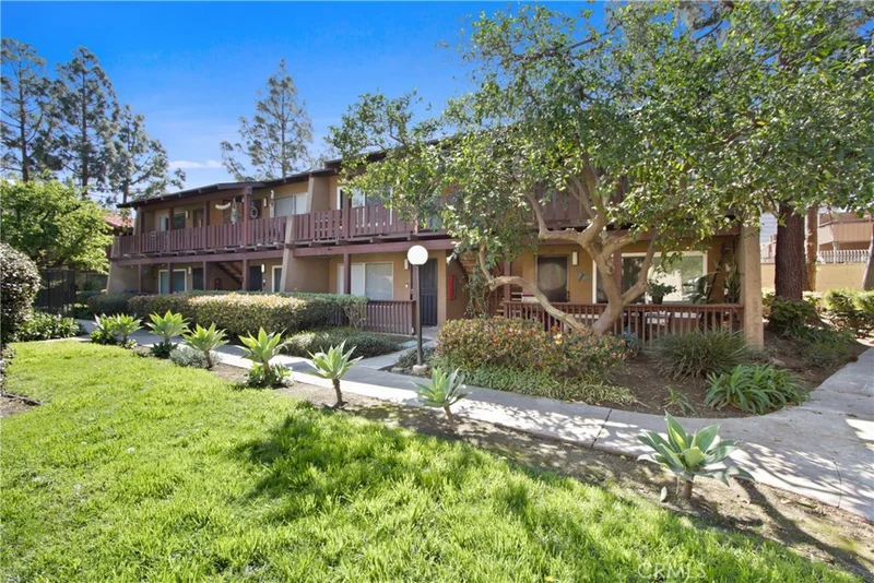 1010 W Macarthur Boulevard 66, Santa Ana, CA 92707