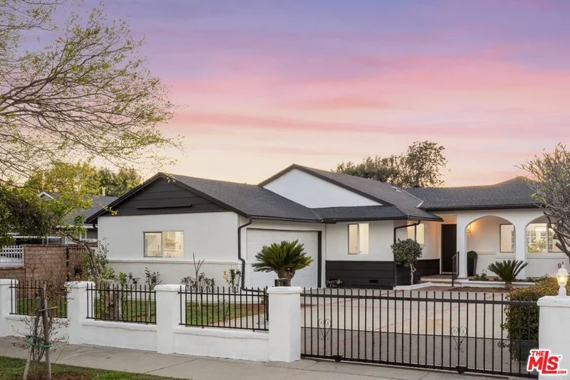 10425 Memory Park Avenue, San Fernando, CA 91345
