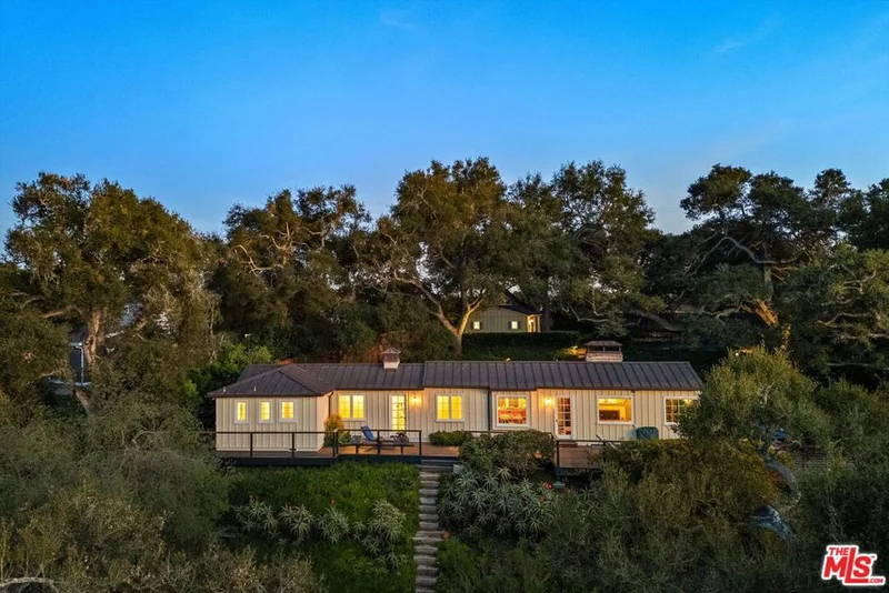 1240 Bega Way, Carpinteria, CA 93013