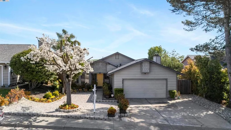 558 N Regatta Dr, Vallejo, CA 94591