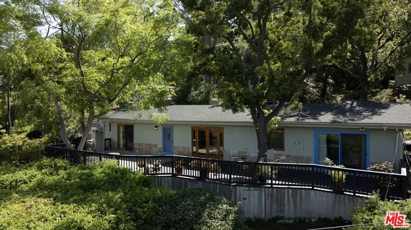 1129 Fernwood Pacific Drive, Topanga, CA 90290