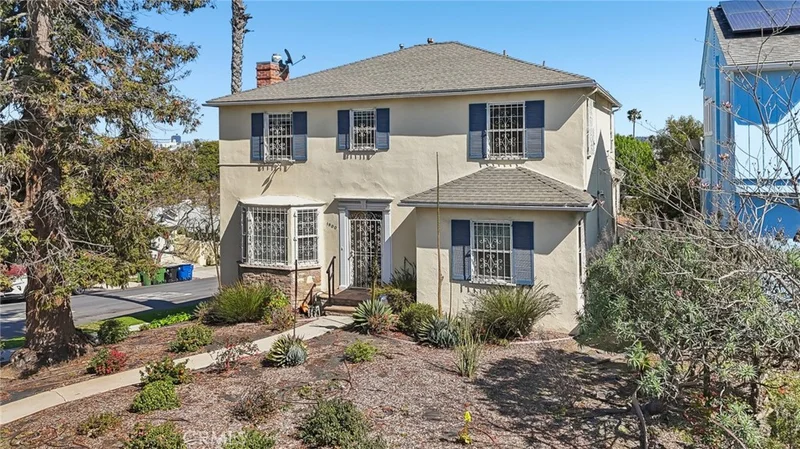 1900 Preuss Road, Los Angeles, CA 90034