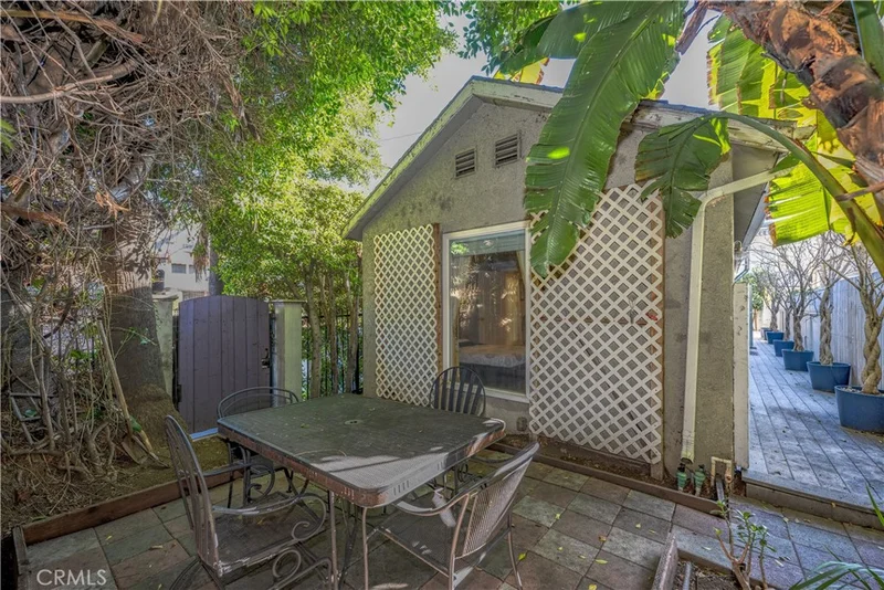 1864 N Wilton Place, Los Angeles, CA 90028