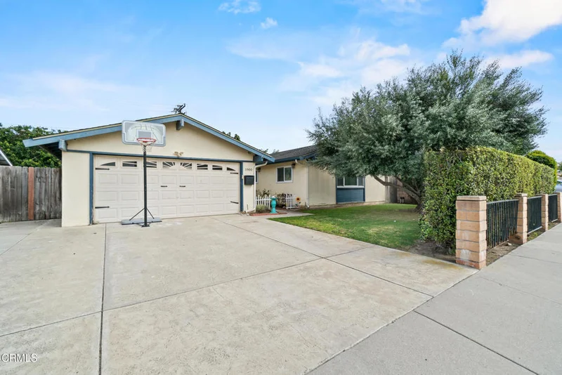 1900 Almanor Street, Oxnard, CA 93036
