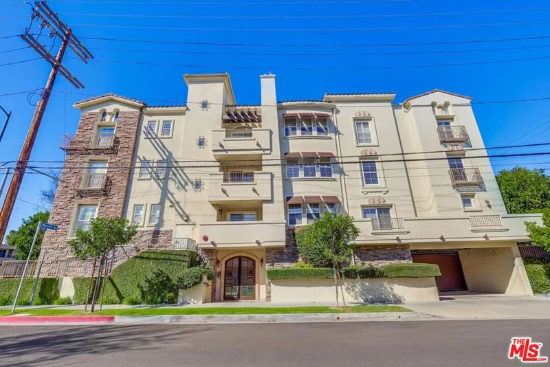 4202 Whitsett Avenue 205, Studio City, CA 91604