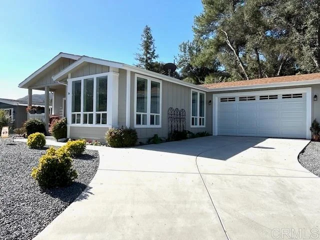 8975 Lawrence Welk Dr 36, Escondido, CA 92026