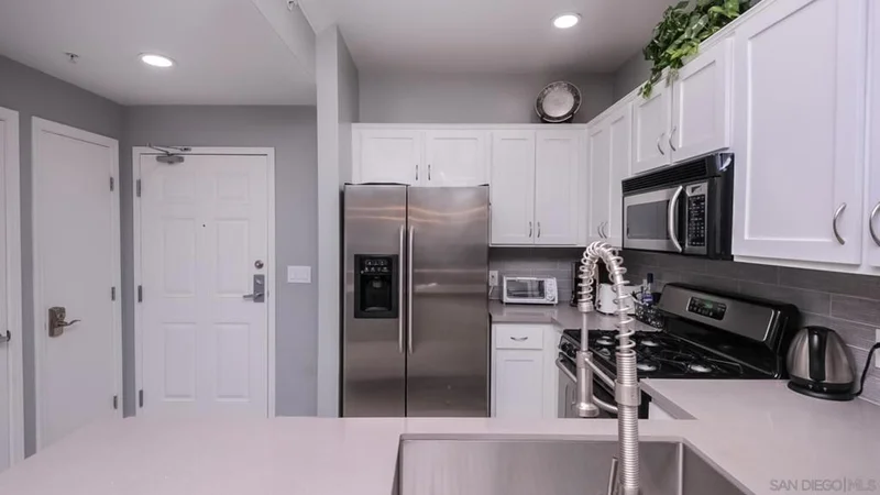 450 J St 3091, San Diego, CA 92101