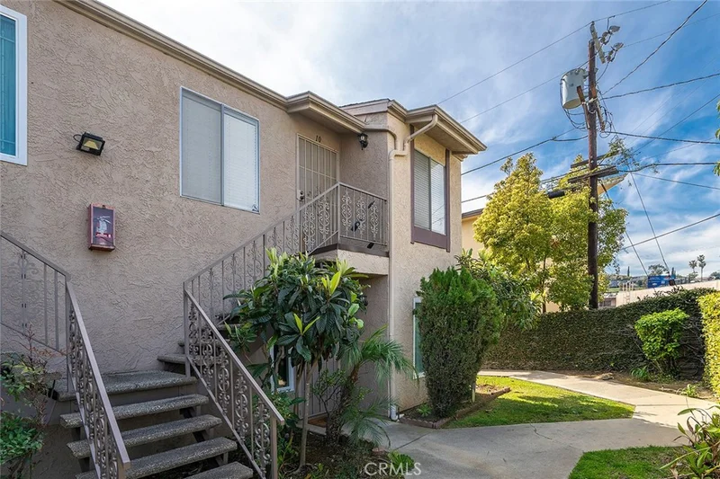 5518 Dobbs Street 10, Los Angeles, CA 90032