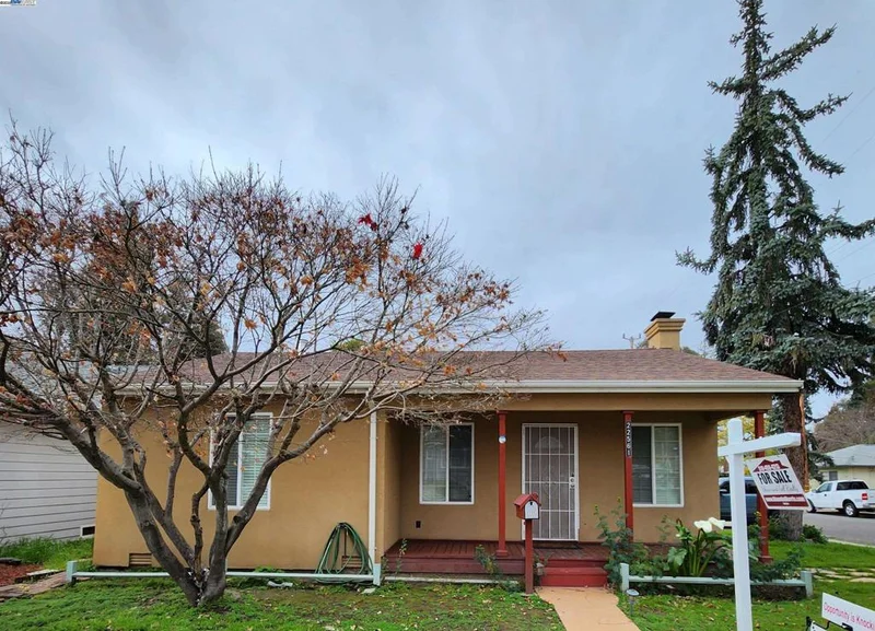22561 Pearl Ave, Hayward, CA 94541