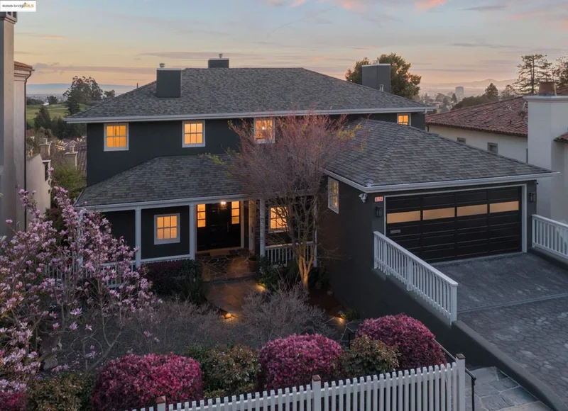 6151 Acacia Ave, Oakland, CA 94618