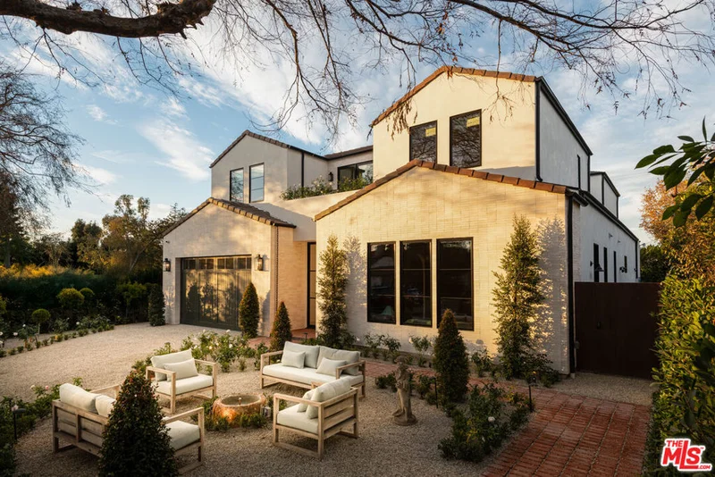 12237 Huston Street, Valley Village, CA 91607