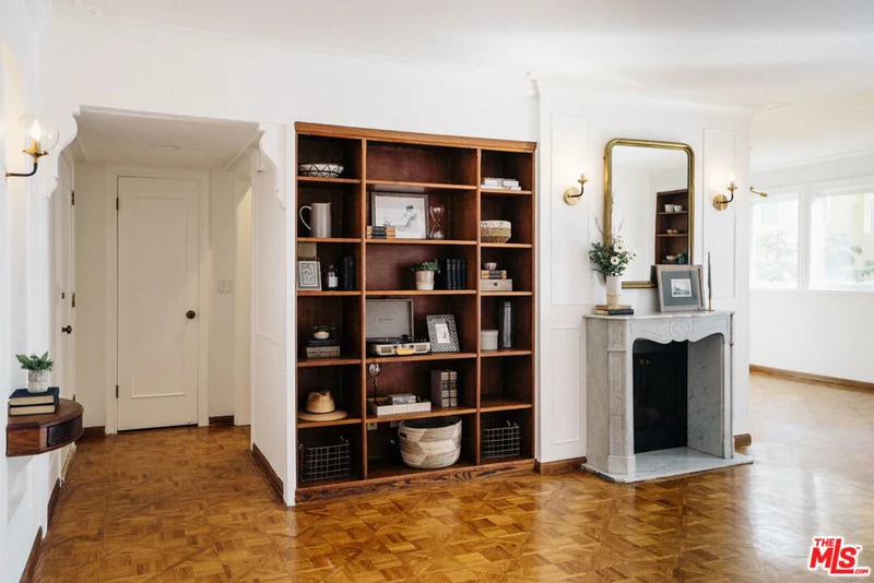 1242 S Barrington Avenue O109, Los Angeles, CA 90025