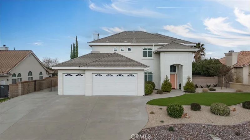 42076 Shadow Hills Drive, Lancaster, CA 93536