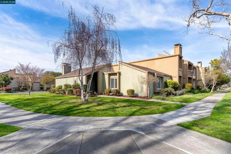 1179 Island Dr, Alameda, CA 94502-696