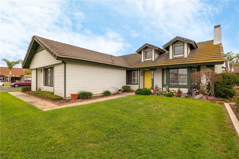 618 W Olive Street, Corona, CA 92882