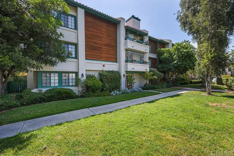 5525 Shasta Lane 206, La Mesa, CA 91942