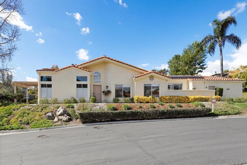 29599 Circle R Greens Dr, Escondido, CA 92026