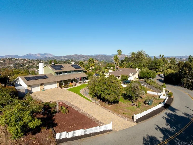11328 Rolling Hills Drive, El Cajon, CA 92020