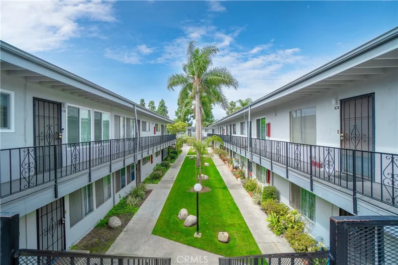 5500 Ackerfield Avenue 318, Long Beach, CA 90805