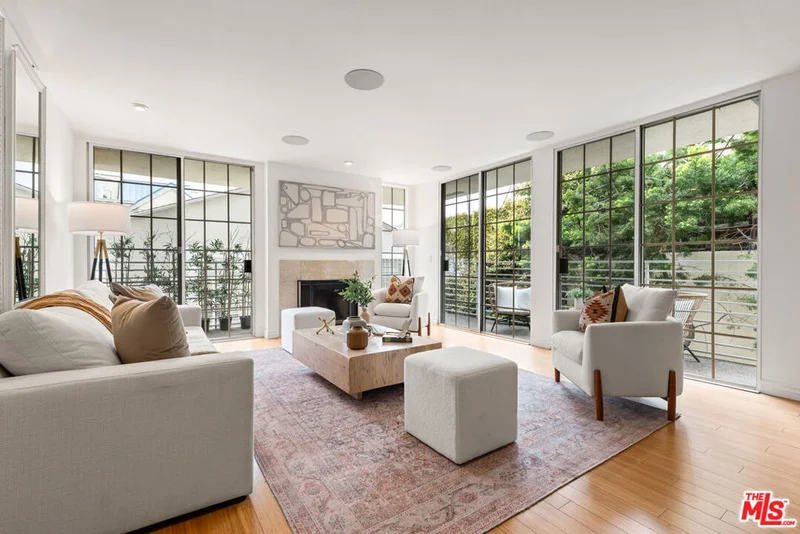 1129 Larrabee Street 3, West Hollywood, CA 90069