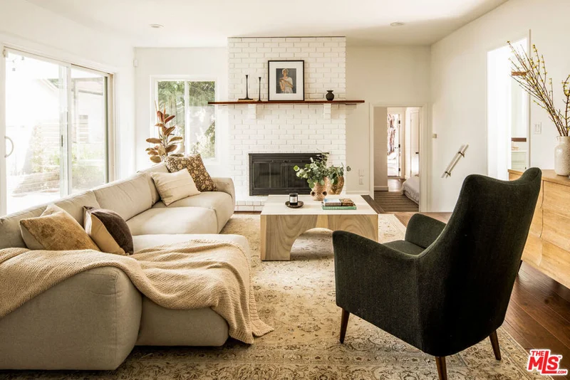 5638 Varna Avenue, Valley Glen, CA 91401