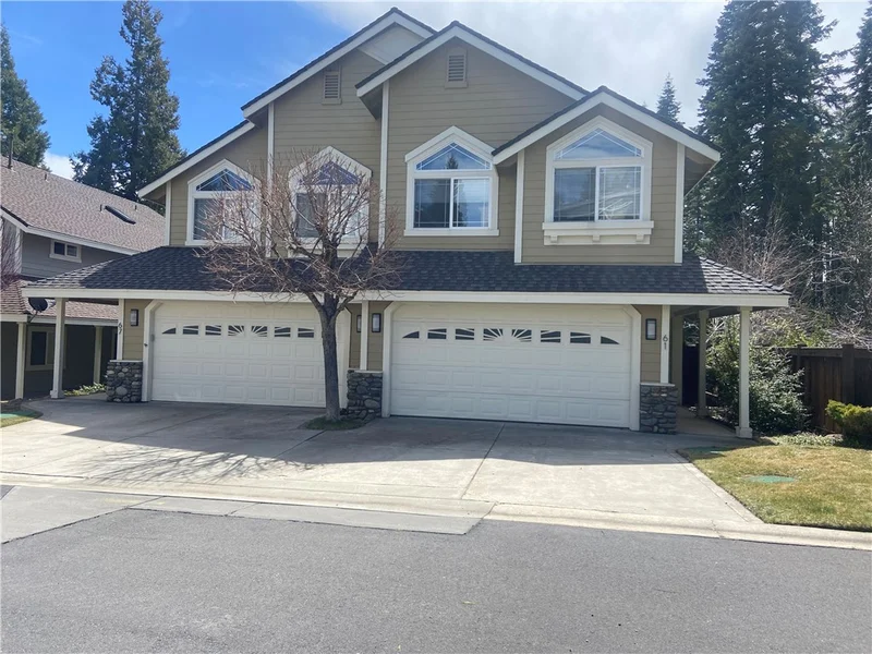 61 Lakeside Drive