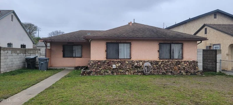 1126 S L Street, Oxnard, CA 93033