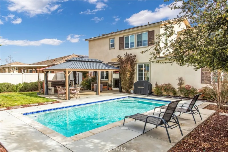 1007 Violet Court, Calimesa, CA 92320