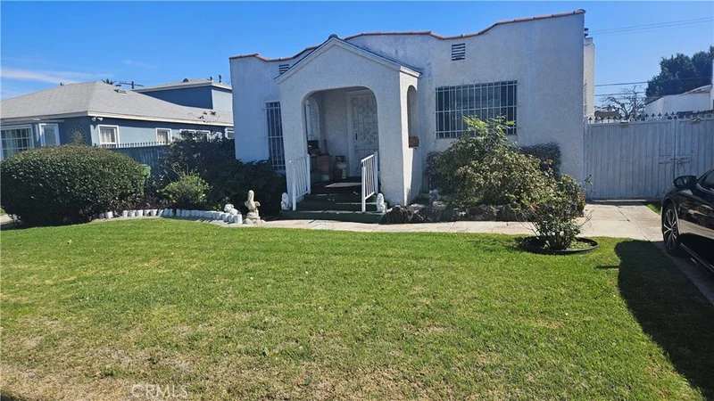 3024 12th Avenue, Los Angeles, CA 90018