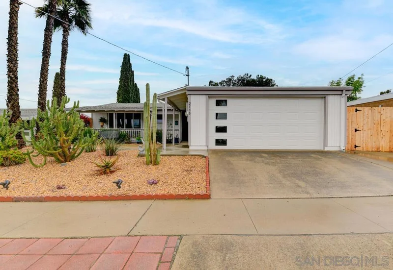 2580 Harcourt Dr, San Diego, CA 92123