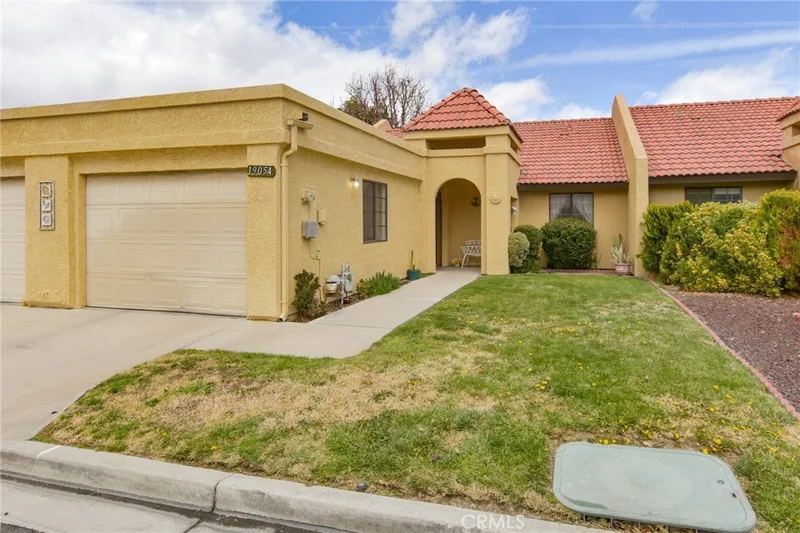 19054 Cedar Drive, Apple Valley, CA 92308