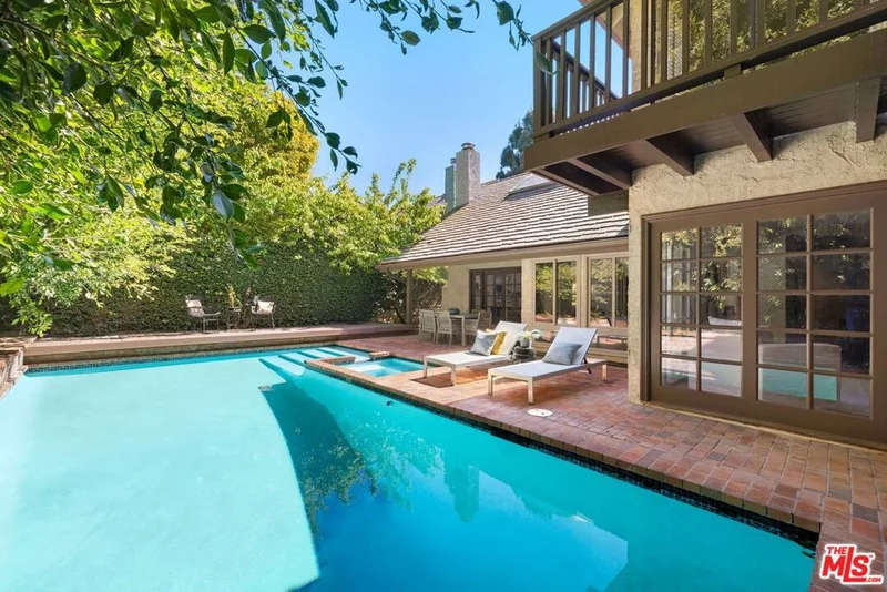11515 Marco Place, Los Angeles, CA 90066