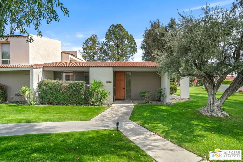 2537 N Whitewater Club Drive C, Palm Springs, CA 92262