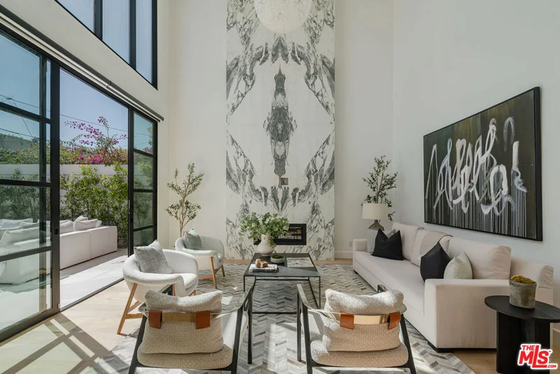 8740 Dorrington Avenue, West Hollywood, CA 90048
