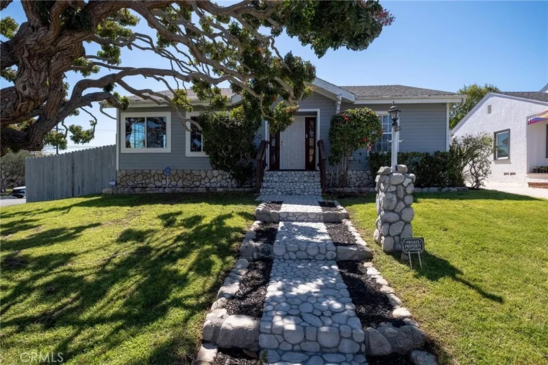 6200 W 77th Street, Los Angeles, CA 90045