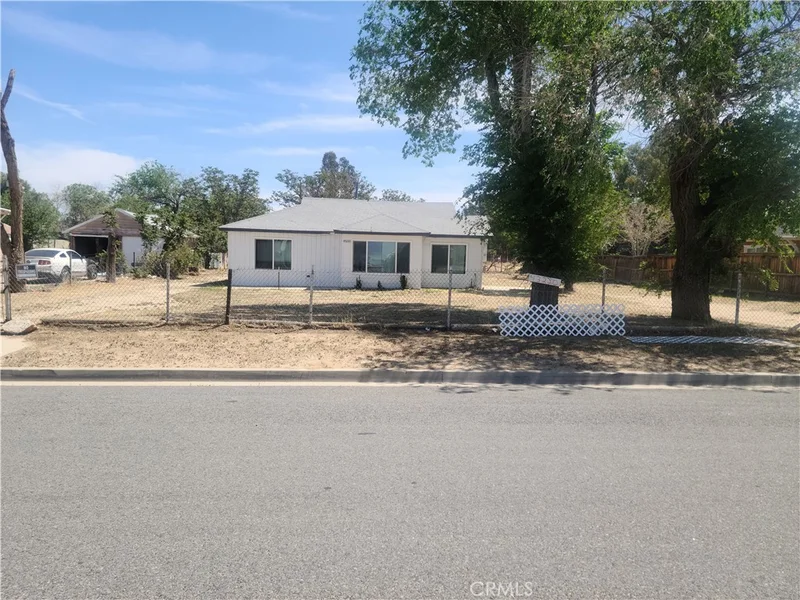 43220 6th Street E, Lancaster, CA 93535