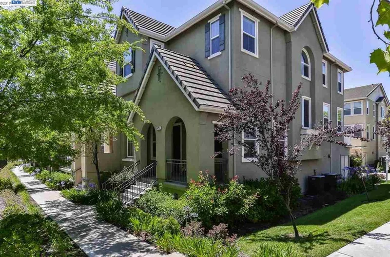 6251 Byron Ln, San Ramon, CA 94582-3047