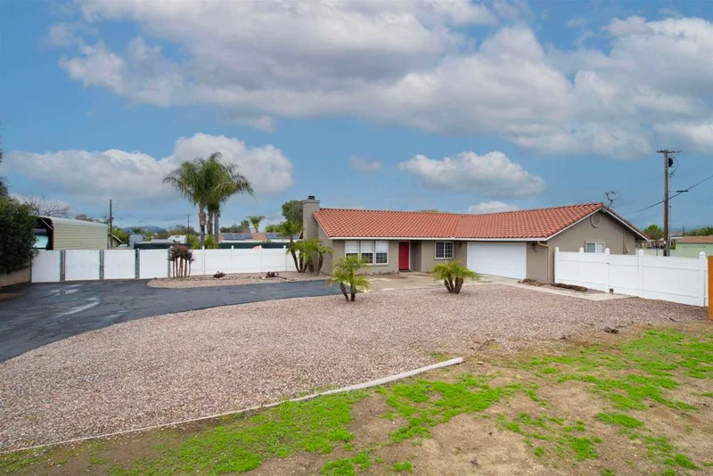 1185 Diamond Drive, Ramona, CA 92065