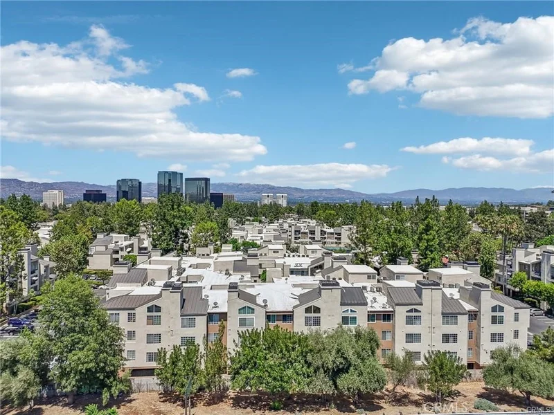 5500 Owensmouth Avenue 234, Woodland Hills, CA 91367