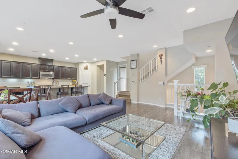 458 Stratus Lane 2, Simi Valley, CA 93065