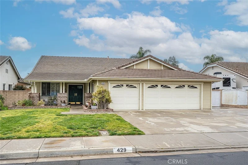 429 Oakglen Court, San Dimas, CA 91773