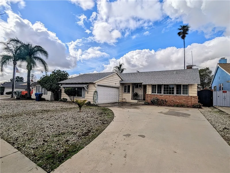 10043 Norwich Avenue, San Fernando, CA 91345