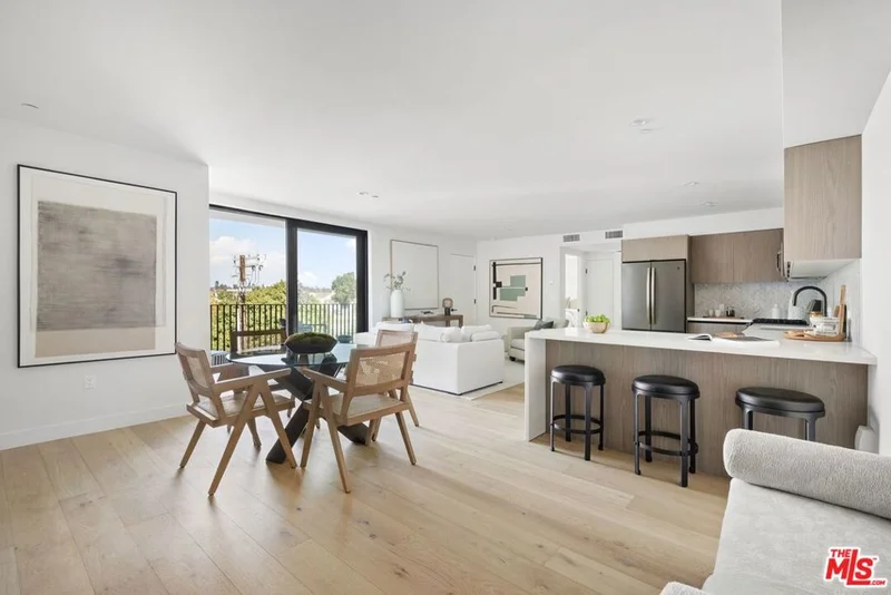 4506 Dockweiler Street 305, Los Angeles, CA 90019