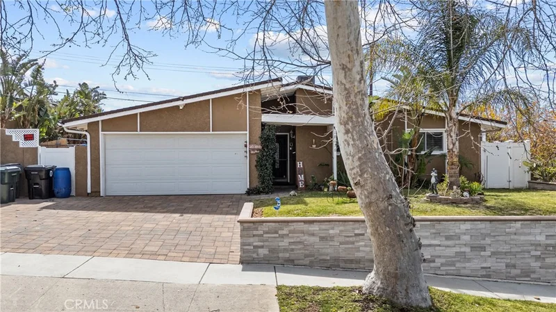 18636 Oakmoor Street, Canyon Country, CA 91351
