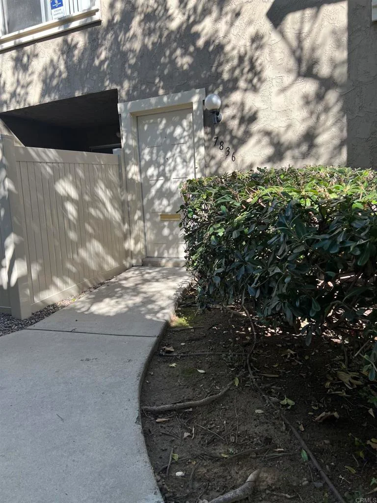7836 Hummingbird Lane, San Diego, CA 92123