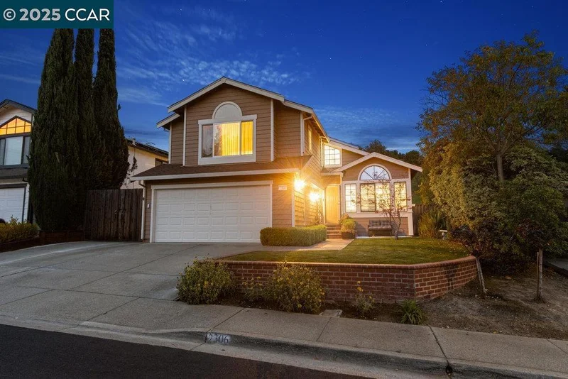 2306 Banbury Loop, Martinez, CA 94553