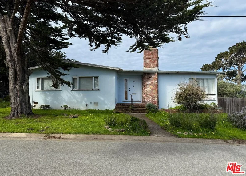 1236 Del Monte Boulevard, Pacific Grove, CA 93950