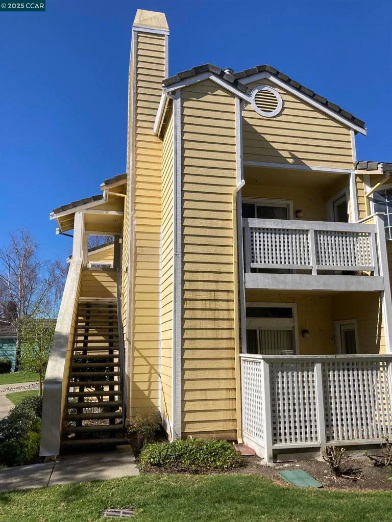 906 Waterford Pl, Pinole, CA 94564