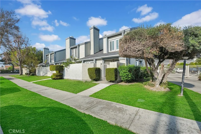9007 Buckles Street, Downey, CA 90241